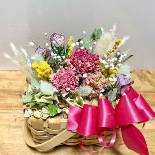 カーネーション クリスマスローズ ミモザ 花かご ＊ ピンク 黄色 母の日ギフト